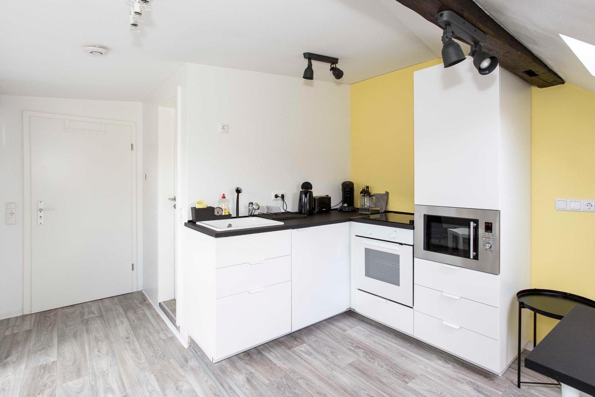 Zentral Gelegene Monteur-dg-wohnung * Nürnberg